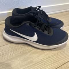 NIKE スニーカー ネイビー 23.5cmのサムネイル