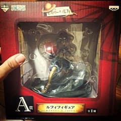 ワンピースフィギュア A賞のサムネイル