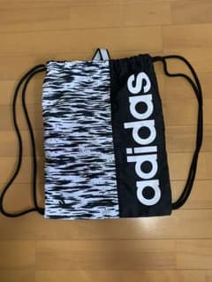 adidas ナップサックのサムネイル