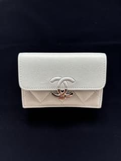 CHANEL 三つ折り財布 キャビアスキン ライトブルー　財布　美品のサムネイル
