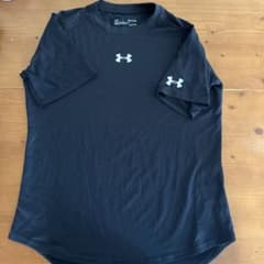 Under Armour ブラック アンダーシャツ SM/P/CHのサムネイル