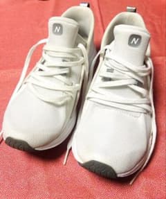 値下げしましたNew Balance WPHERWN1 スニーカー 23.5cmのサムネイル