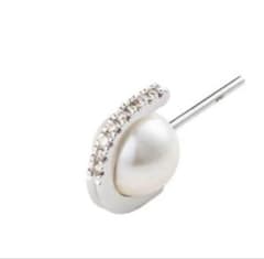 Hirotaka ヒロタカ ベルーガ パール ダイヤモンド ピアス　Mサイズ