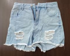 ライトブルー ダメージ加工 ショートパンツ Sのサムネイル