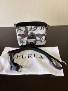 FURLA ラメ糸ジャカード生地を使用した、フルラメトロポリスショルダー 