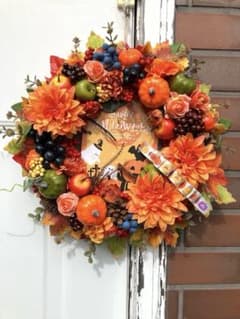 特大フラワーリース オレンジダリアと秋の実りのハロウィンリース 約