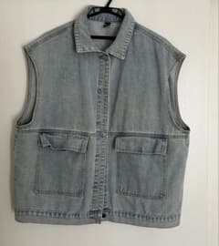 DAZY デニムベストボ タンフロント キルティング加工付きのサムネイル