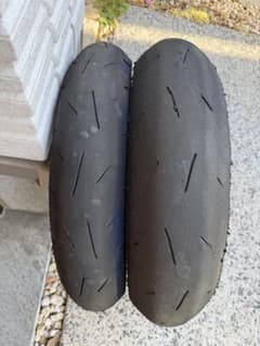 DUNLOPダンロップ KR410 110/140前後タイヤセット2～3時間使用 - メルカリ