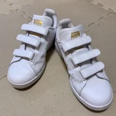 ★1月末で販売終了。最終値下げ★adidas アディダス スタンスミス ベルクロのサムネイル