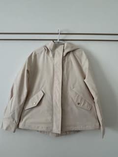 マウンテンパーカー　Mサイズ　GUのサムネイル
