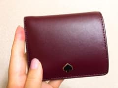 超美品【ケイトスペード】二つ折り財布のサムネイル