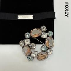 FOXEY フォクシー☆ビジューブローチ くすみカラー 保存ポーチ 袋付き