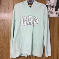 値下げしました〜GAPパーカーのサムネイル