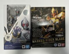 【HIJMK様専用】s.h.figuarts仮面ライダーブレイド&キングフォームのサムネイル