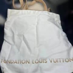 FONDATION LOUIS VUITTON トートバッグのサムネイル