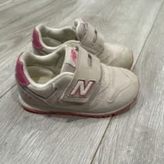 New Balance キッズスニーカー ベージュ/ピンクのサムネイル
