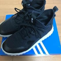 adidas tubularのサムネイル