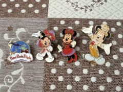 ディズニーピンバッジ　 4点セットのサムネイル