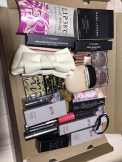 化粧品まとめ売り　最終値下げのサムネイル