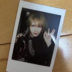 水田魔梨 チェキのサムネイル