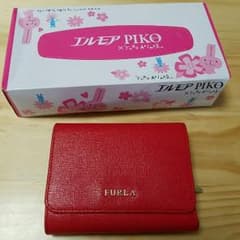 FURLA中財布真っ赤☆のサムネイル