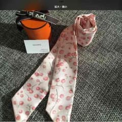 正規店購入！エルメスチェリー柄ツイリー♡のサムネイル