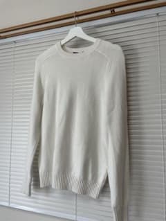 BRANDY MELVILLE ホワイトニットセーター 長袖のサムネイル