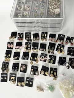 【まとめ売り】アンティーク調 ピアス リング アクセサリー 大量 セットのサムネイル