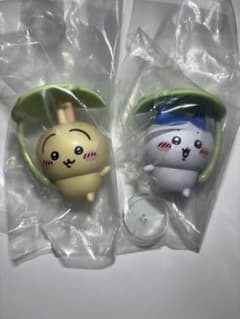 韓国限定 ちいかわ 傘フィギュア 雨宿り　うさぎ　ハチワレ　2点セットのサムネイル