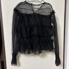 フリルデザイン ブラックシャツ FREEサイズのサムネイル