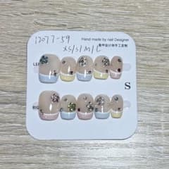 パステルフレンチ×カラーストーン キュートネイルチップのサムネイル