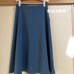 新品未着用　ロングスカートのサムネイル