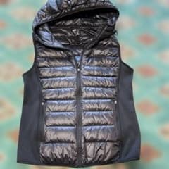 【UNIQLO】ウルトラライトダウンベスト　Mのサムネイル