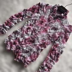 美品 WRINQLE リンクル 井上プリーツ シワ加工 花柄 ボトルネック 