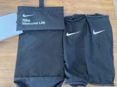 NIKE スネあてカバー　Lサイズのサムネイル