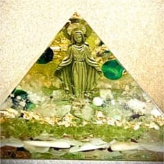 最強な幸運を貴方へ…「ゴールドグリーンな聖母マリア&鳳凰」オルゴナイト！のサムネイル