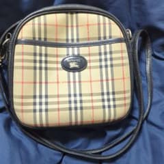 BURBERRY　ショルダーバッグのサムネイル