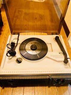 レコードプレーヤーのサムネイル