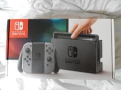ニンテンドーSWITCH　中古（旧モデル）　グレーのサムネイル