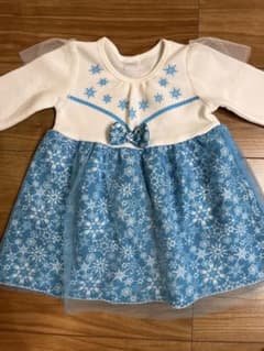 雪の結晶柄ワンピースのサムネイル