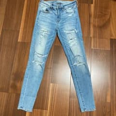 American Eagle ジーンズのサムネイル