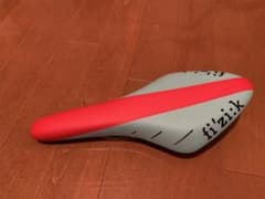 フィジーク　アリオネR7のサムネイル