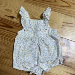 値下げ⭐︎花柄フリルロンパース　バースデーのサムネイル