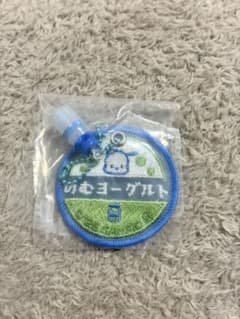 新品未使用　ポチャッコ　サンリオキャラクターズミルクキャップシアーチャームのサムネイル