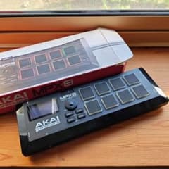 AKAI Professional MPX8 サンプラー 本体 Amazon.com: Akai Professional MPX8 - Portable Sample Pad