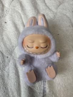 正規品 LABUBU ラブブ Have A Seat ハブアシート ZIZI 紫のサムネイル