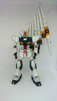 HG 1/144 νガンダム 完成品のサムネイル