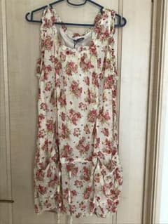ワンピース  シフォン 花柄のサムネイル