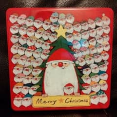 クリスマス　サンタクロース柄　空き缶のサムネイル