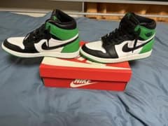 NIKE AIR JORDAN1 Retro High OG ラッキーグリーンのサムネイル
